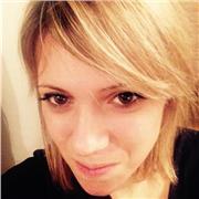 Profesora de francés nativa, especializada en literatura francesa, ofrece clases particulares de conversación, gramática etc. en B